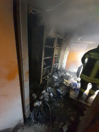 Martinsicuro - Incendio in biblioteca, arrivano i vigili del fuoco